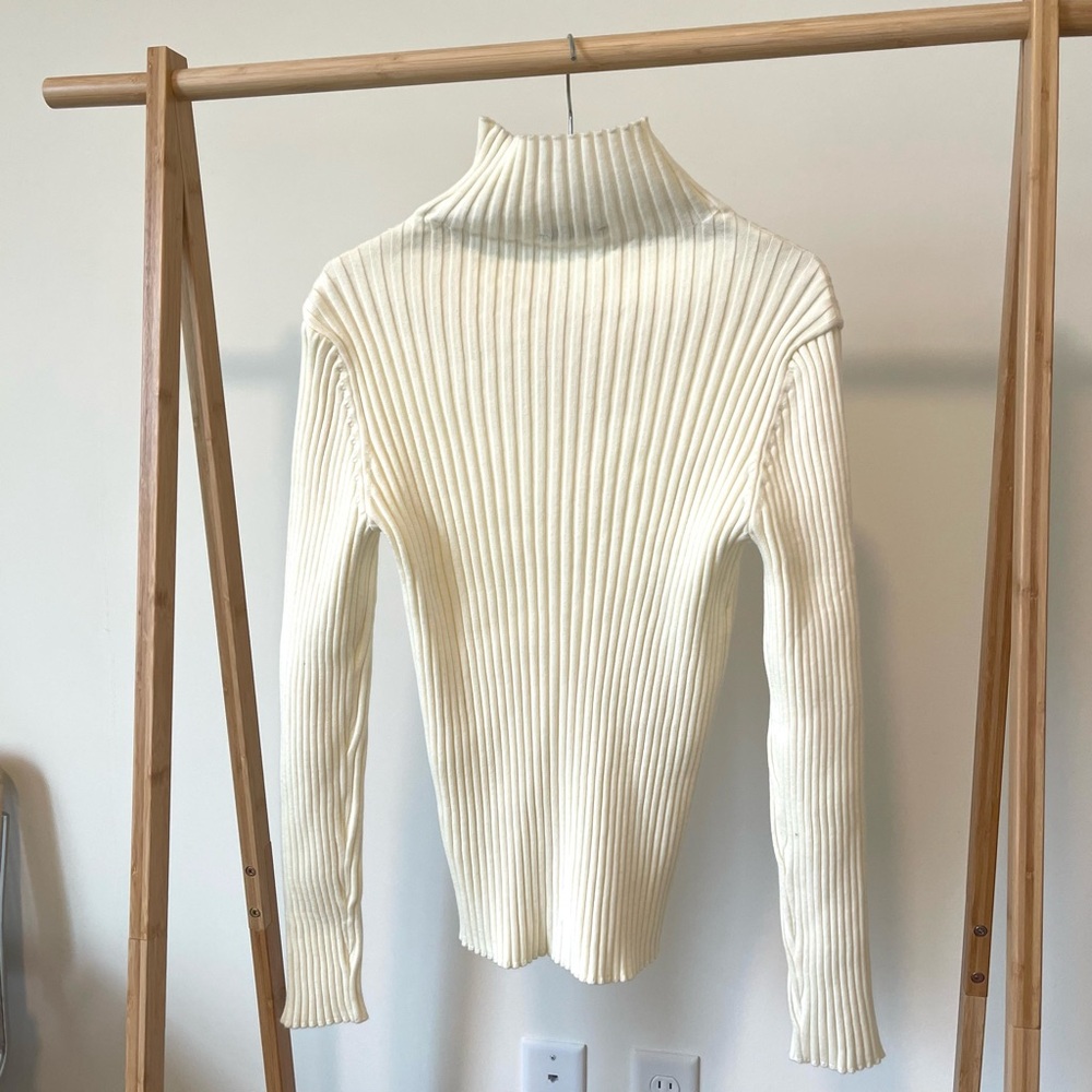 Amomento Women's Ivory Ribbed Zip-Up Sweater - Picture 5 of 6
